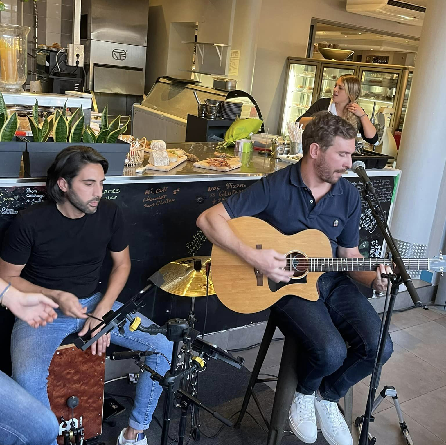 Concert live au restaurant L'AMIRAUTÉ - Chez Rita