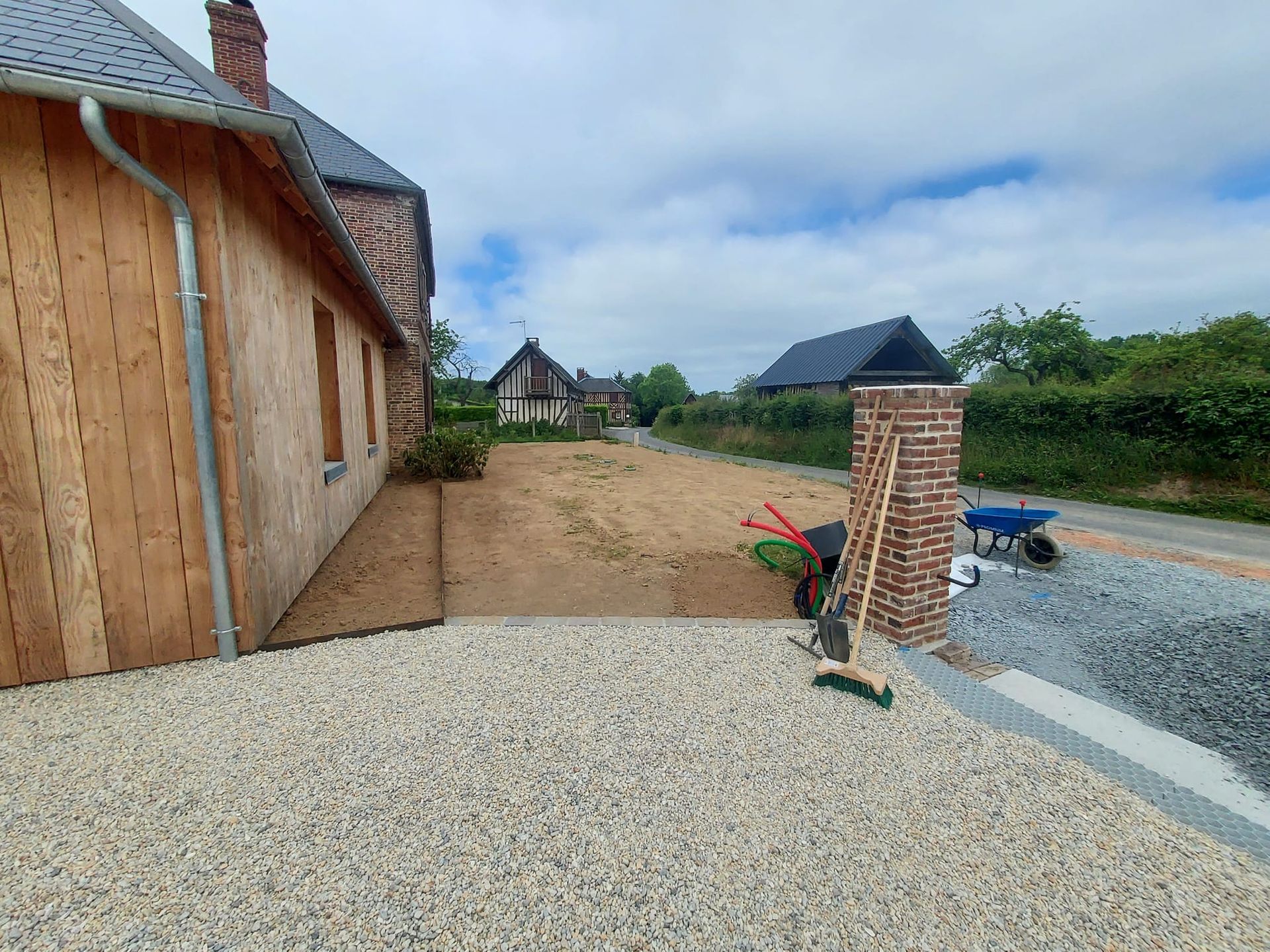 Vers la page Création et aménagement.