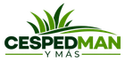 Logotipo de Céspedman y Más con briznas de hierba verde sobre texto verde oscuro sobre fondo blanco