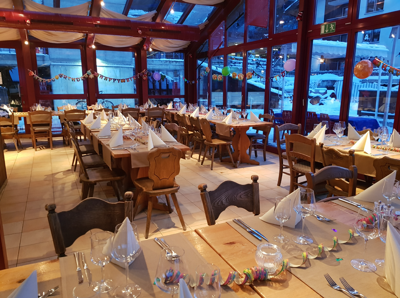 Gedeckt für Anlass - Restaurant Pizzeria Klein Matterhorn