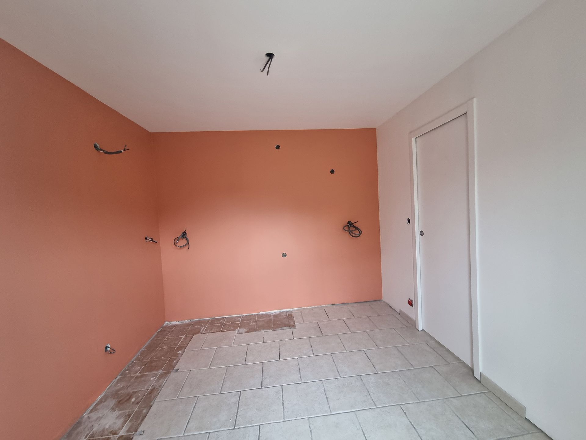 Peinture et pose de carrelage