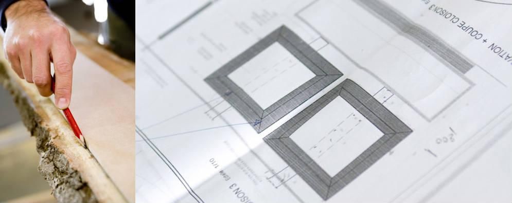 Tracer à la main des contours rectangulaires sur du bois, en suivant au crayon des plans.