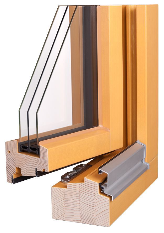 Ein Holzfenster mit dreifacher Verglasung