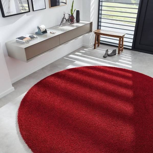 roter runder Teppich