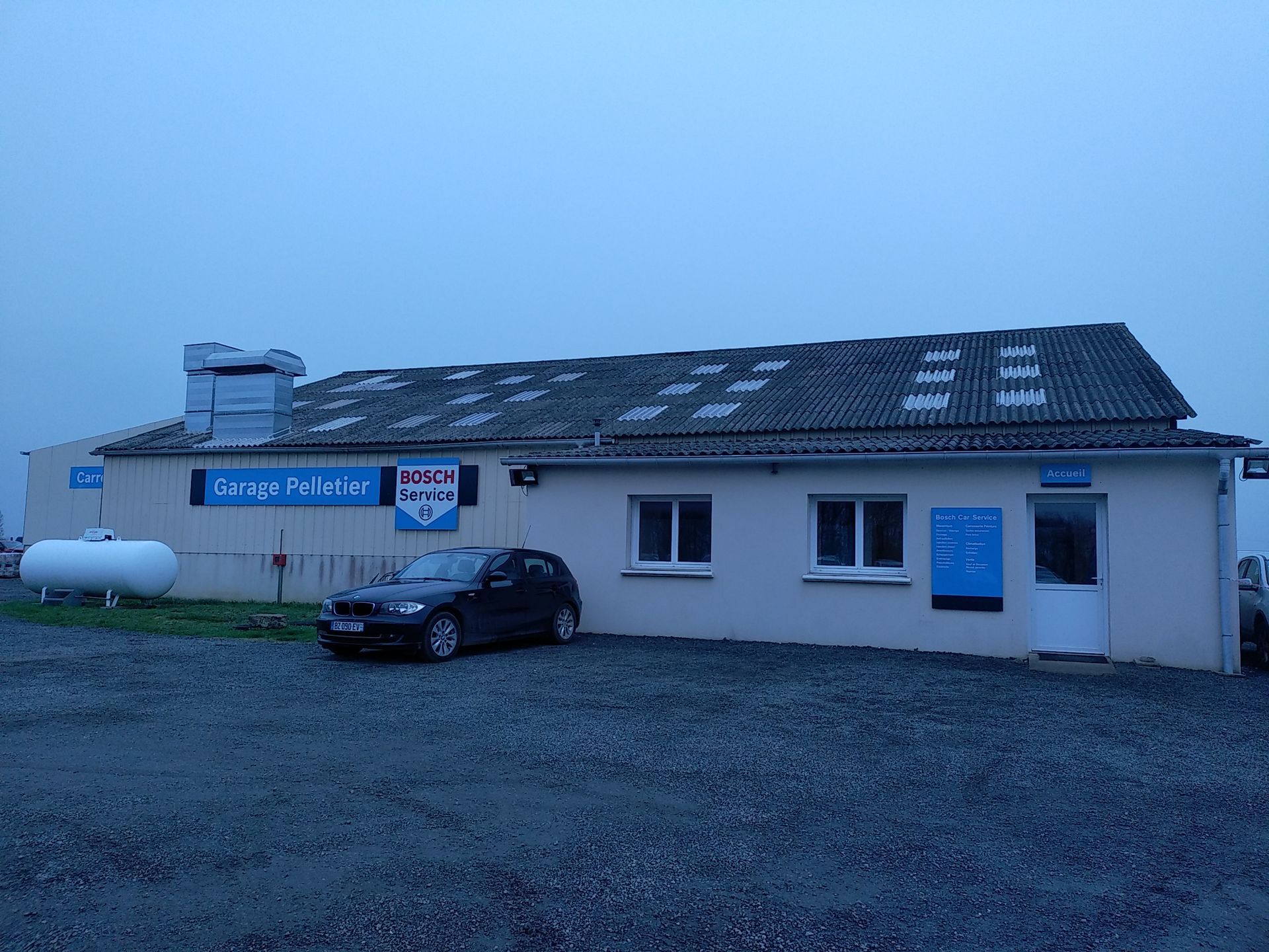 Devante du Garage Carrosserie Pelletier