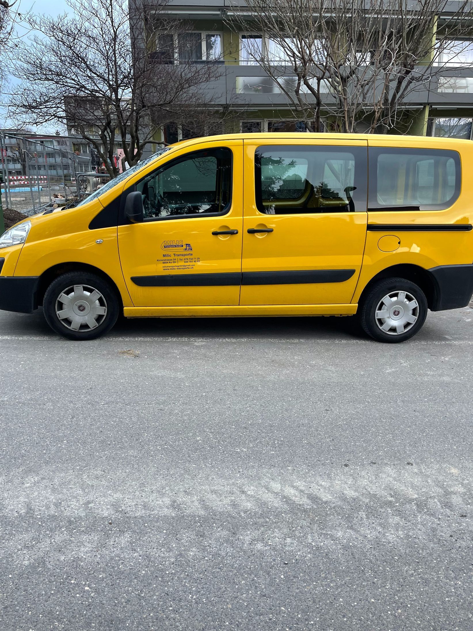 Transport Waren Lebensmittel Logistic - MILIC-TRANSPORTE GmbH - Au ZH