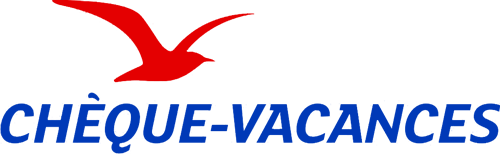 Logo de Chèque-Vacances, un texte bleu sous une mouette rouge en vol.