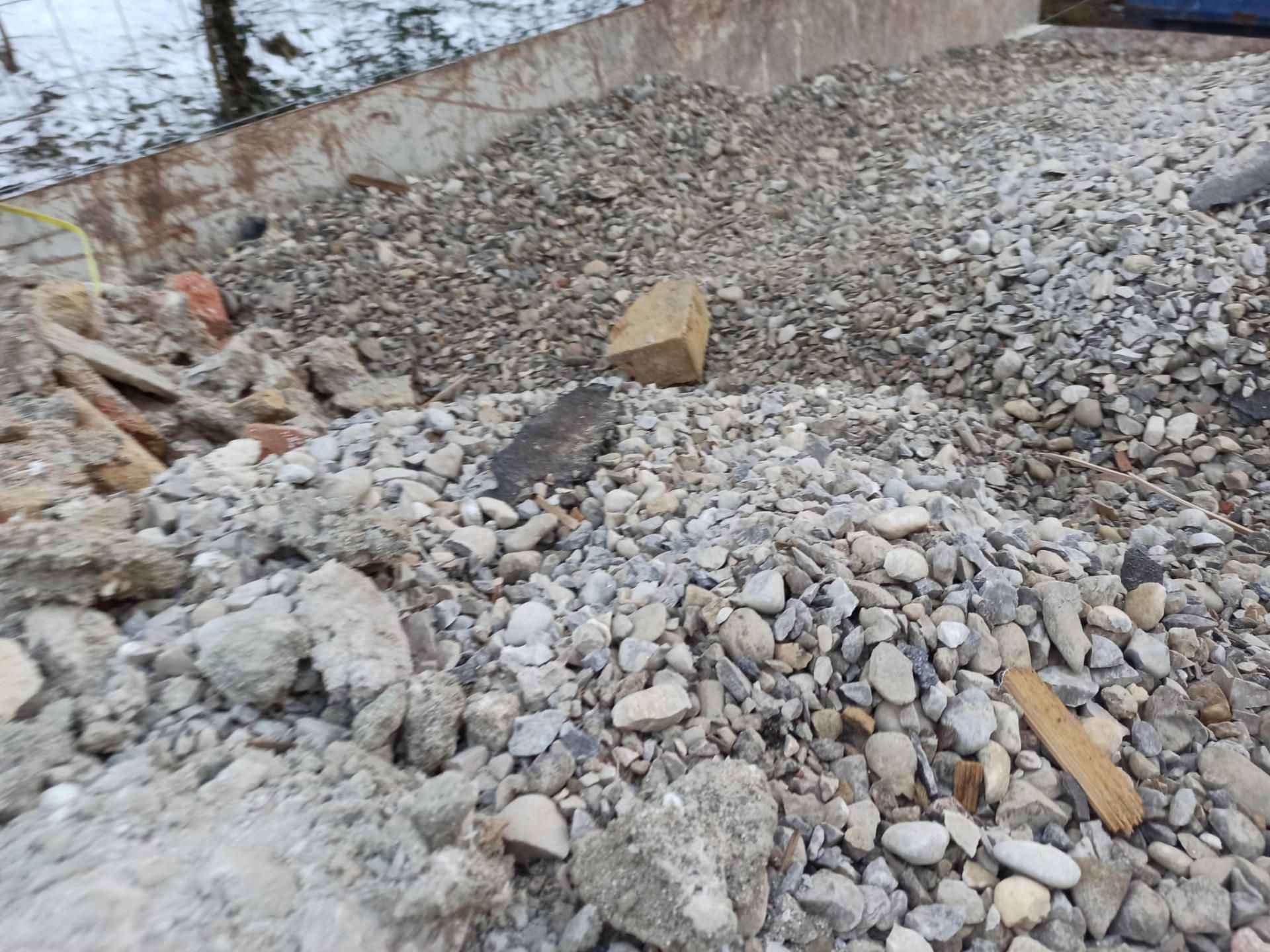 Schutt auf einer Baustelle