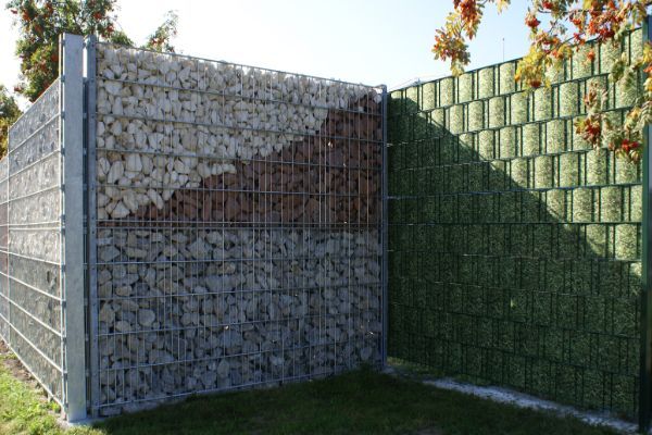 Gabionenzaun als Sichtschutz und Grundstücksbegrenzung