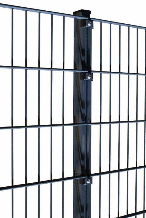 Schwarzer Typ PM Pfosten mit Gitter