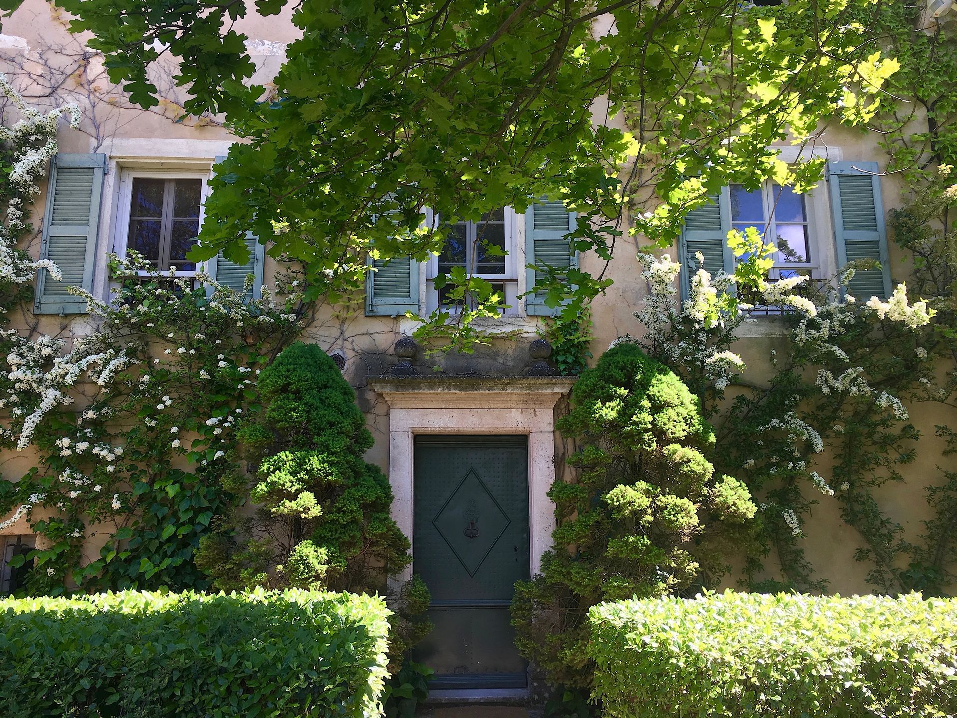 Bastide de la Felicité - St. Remy-de-Provence Sumptuous Bastide with Glorious Garden