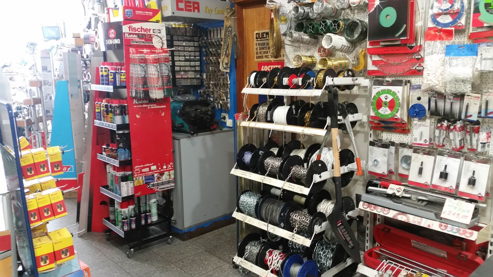 Vítor M Agostinho - venda de ferramentas Algés