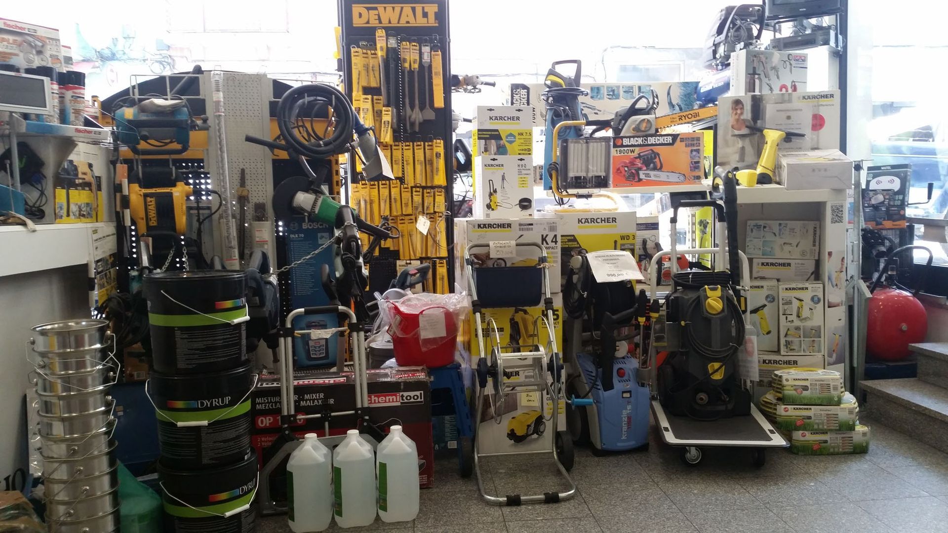 Vítor M Agostinho - venda de ferramentas Algés