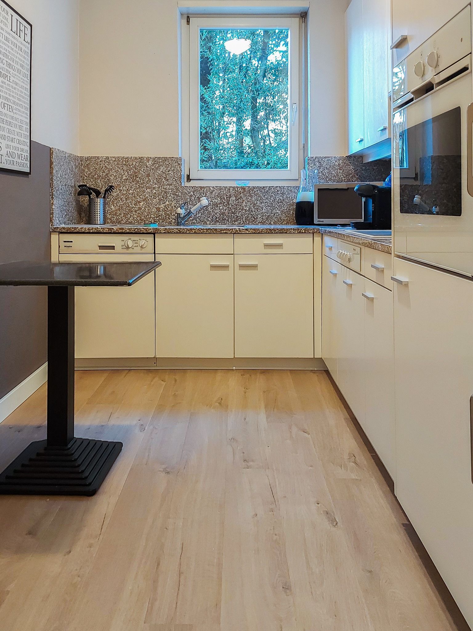 Pavimento cucina laminato