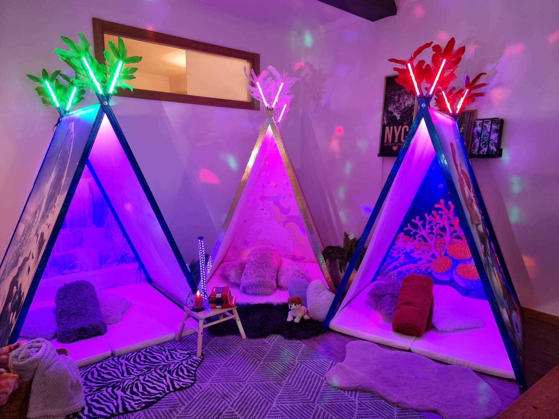 tendas com almofadas