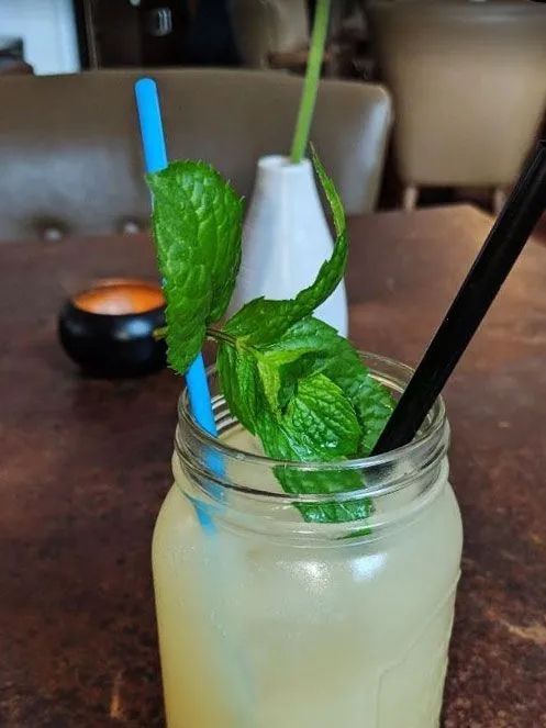 Ilias Dalianis Moritz essen & trinken Cocktail Limonade