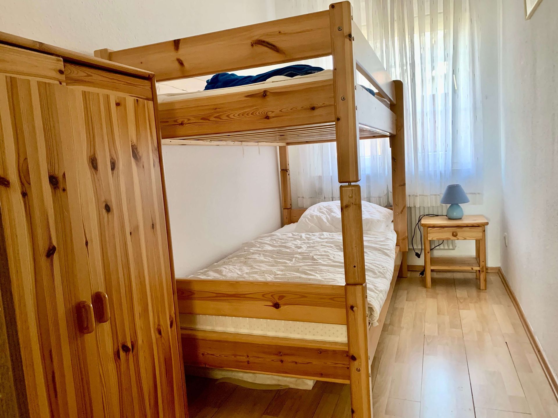 Ferienwohnung Rubin im Haus Aquamarin in Büsum – Zweites Schlafzimmer mit Etagenbett