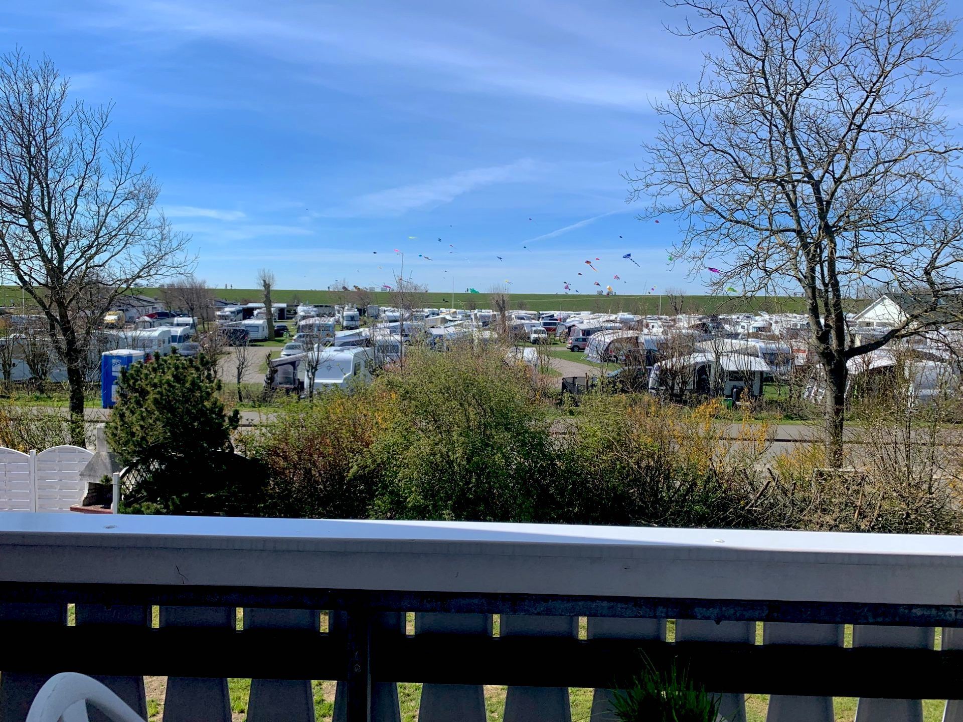 Ferienwohnung Opal im Haus Aquamarin in Büsum – Ausblick Richtung Deich