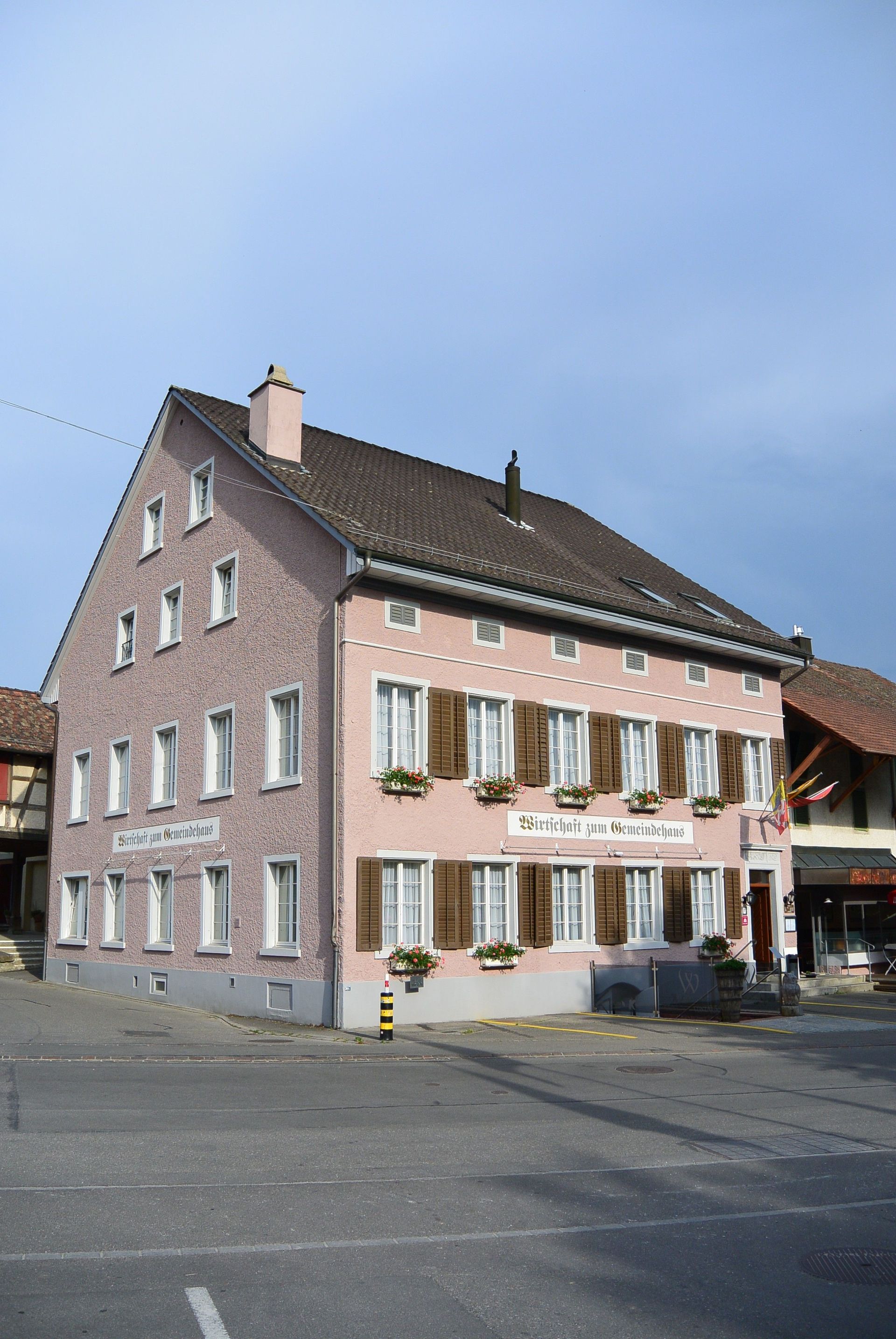 Aussenansicht - Restaurant Gemeindehaus Beringen Gastro GmbH