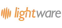 El logotipo de Lightware es naranja y gris sobre un fondo blanco.