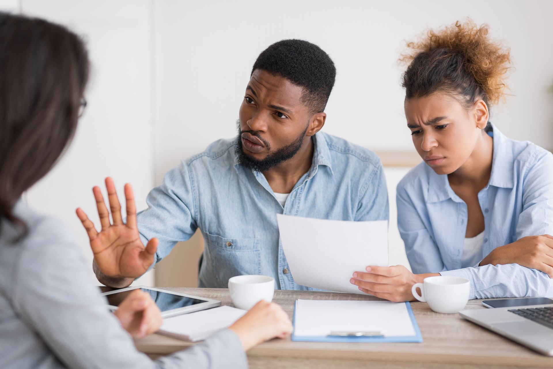 Litige entre un couple et une autre personne