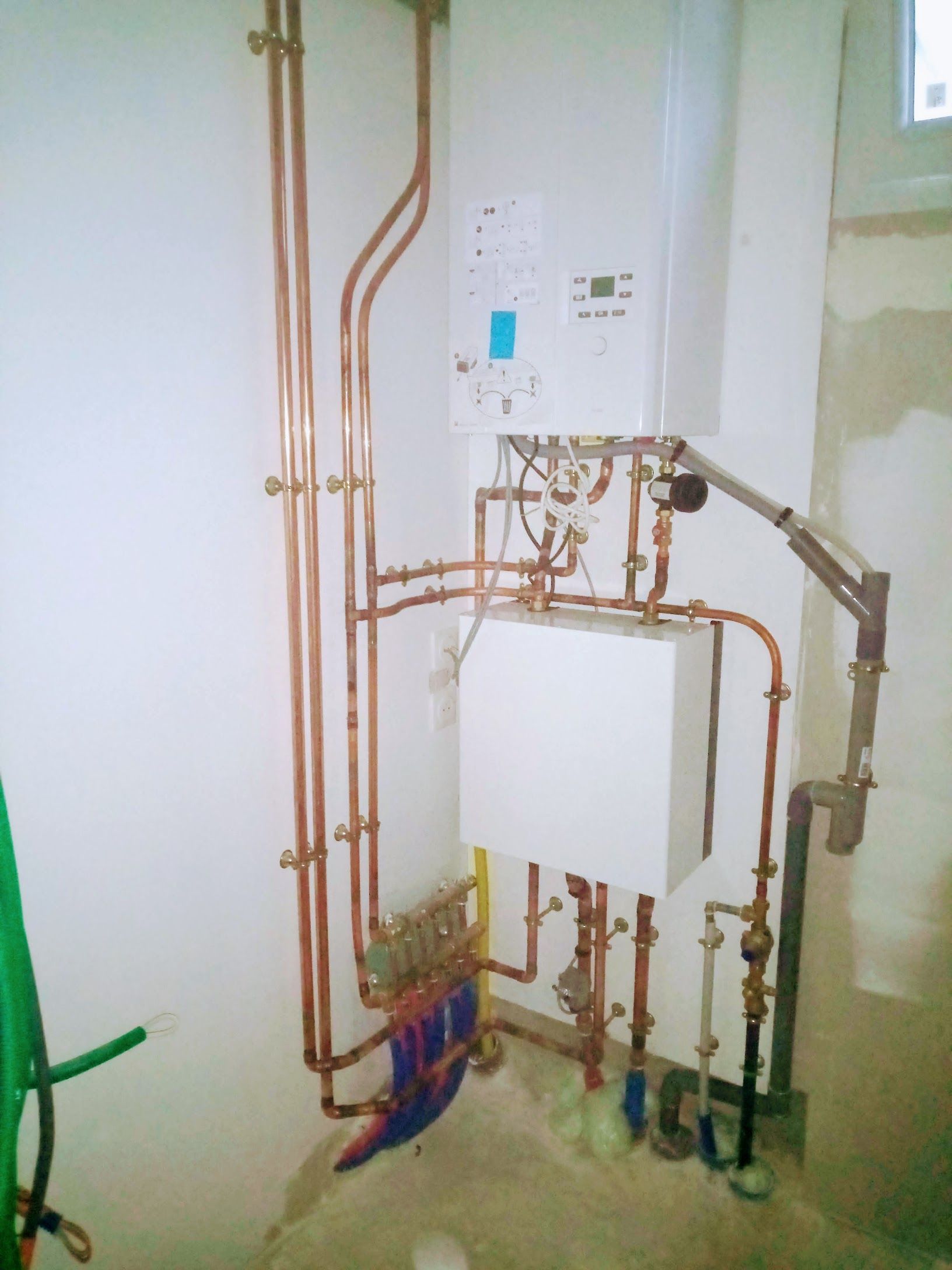 Pose d'une chaudière gaz condensation avec kit 2 zones.