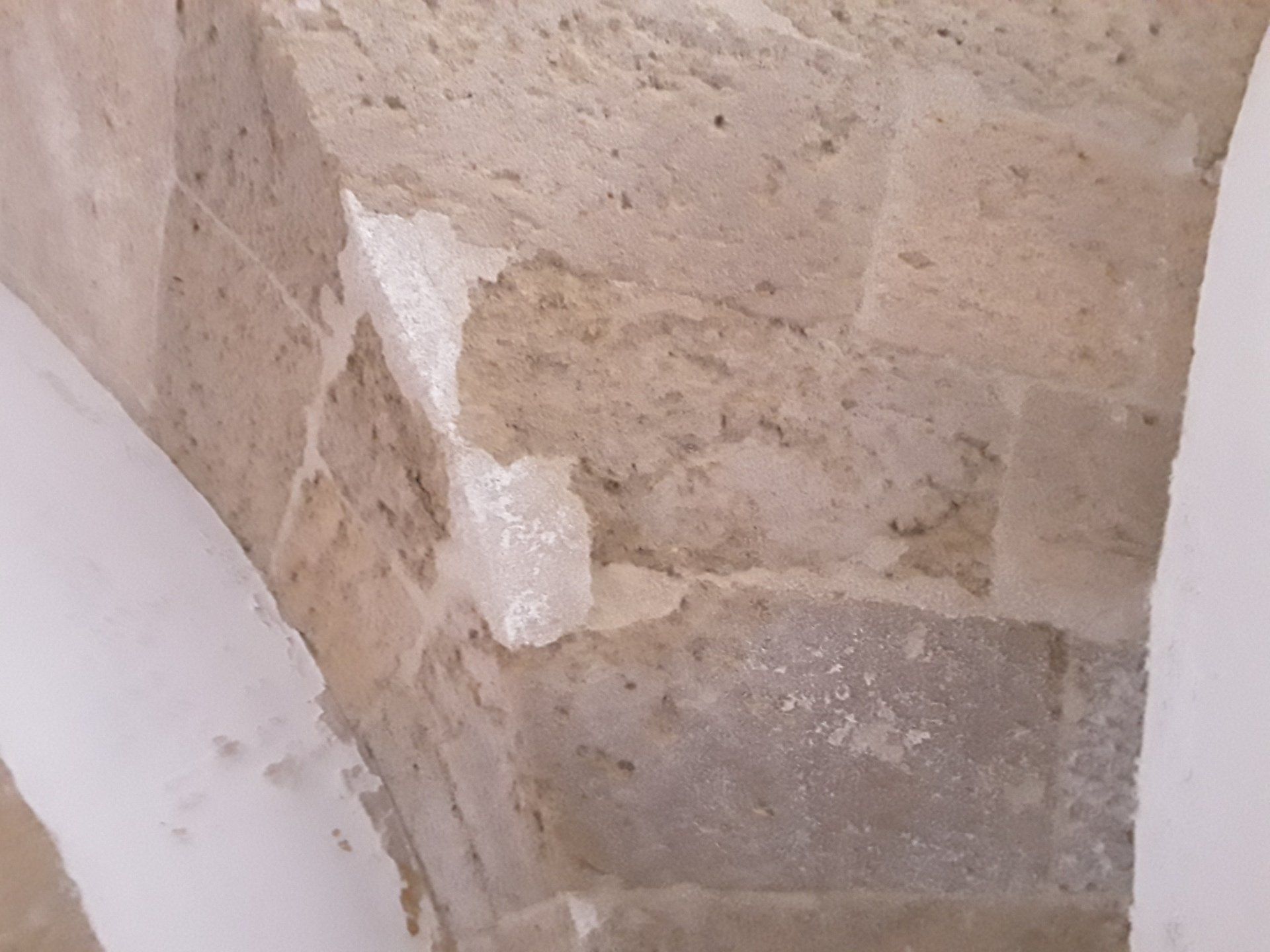 Problèmes de moisissures des murs à  UZES 30700