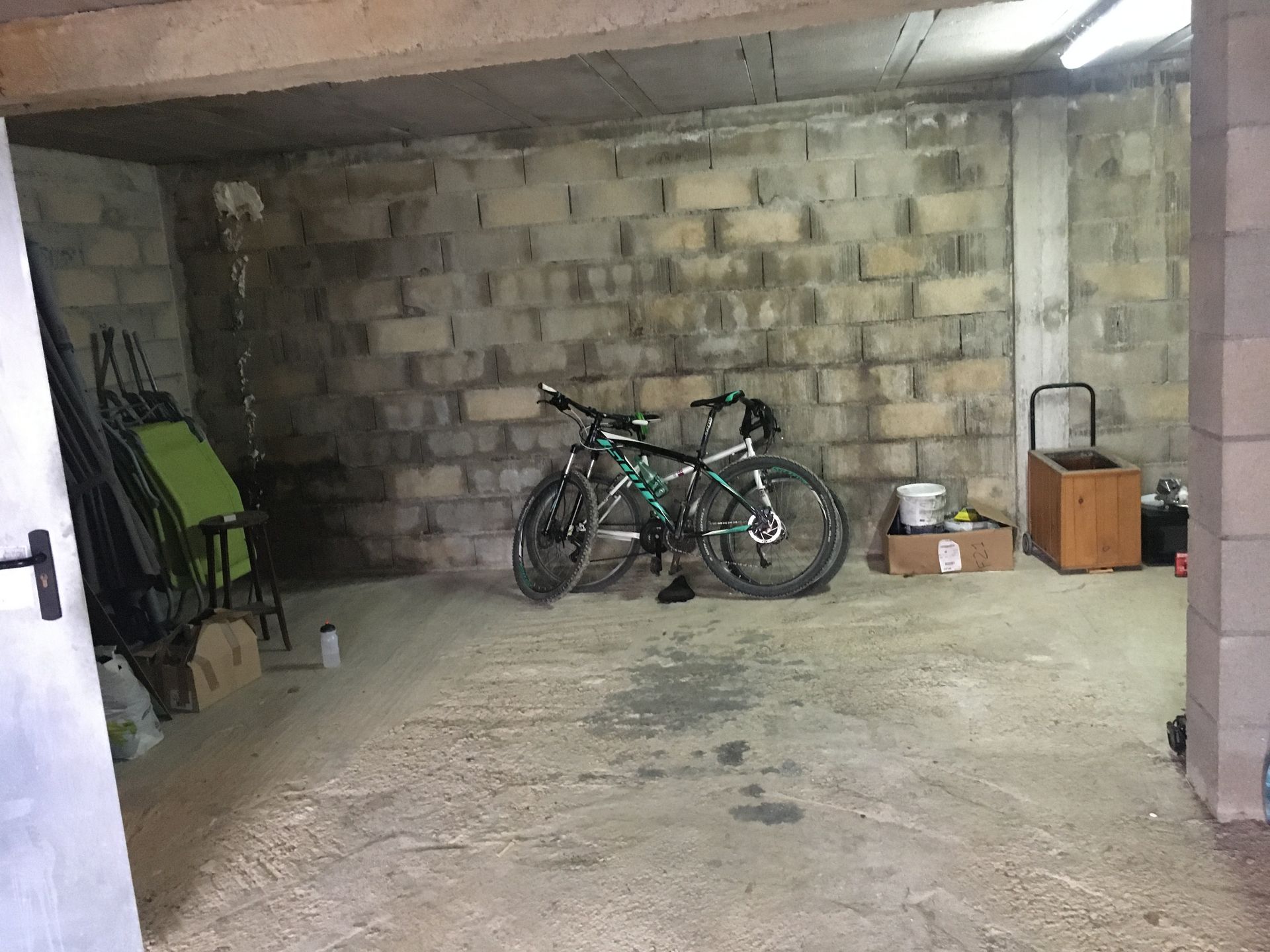 Humidité dans un garage maçonné