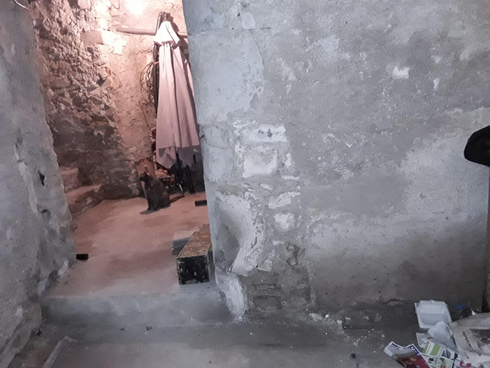 Dégâts dus au salpêtre a Avignon dans le Vaucluse