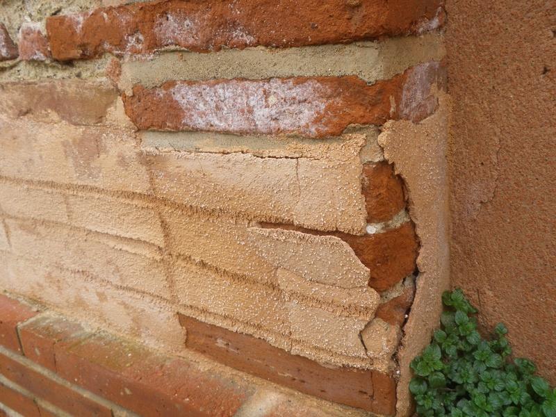 Détérioration par le salpêtre a Narbonne (Aude)