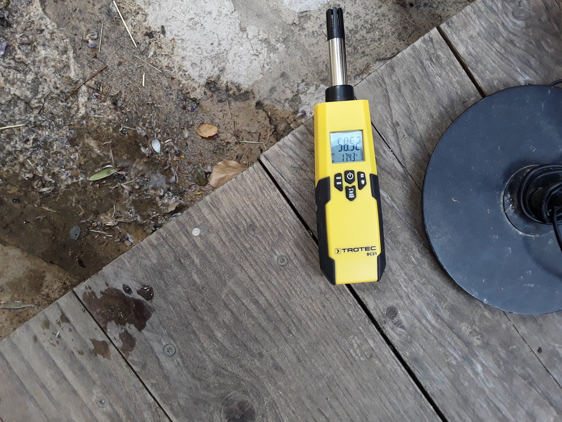 Outil de mesure de l'humidité jaune