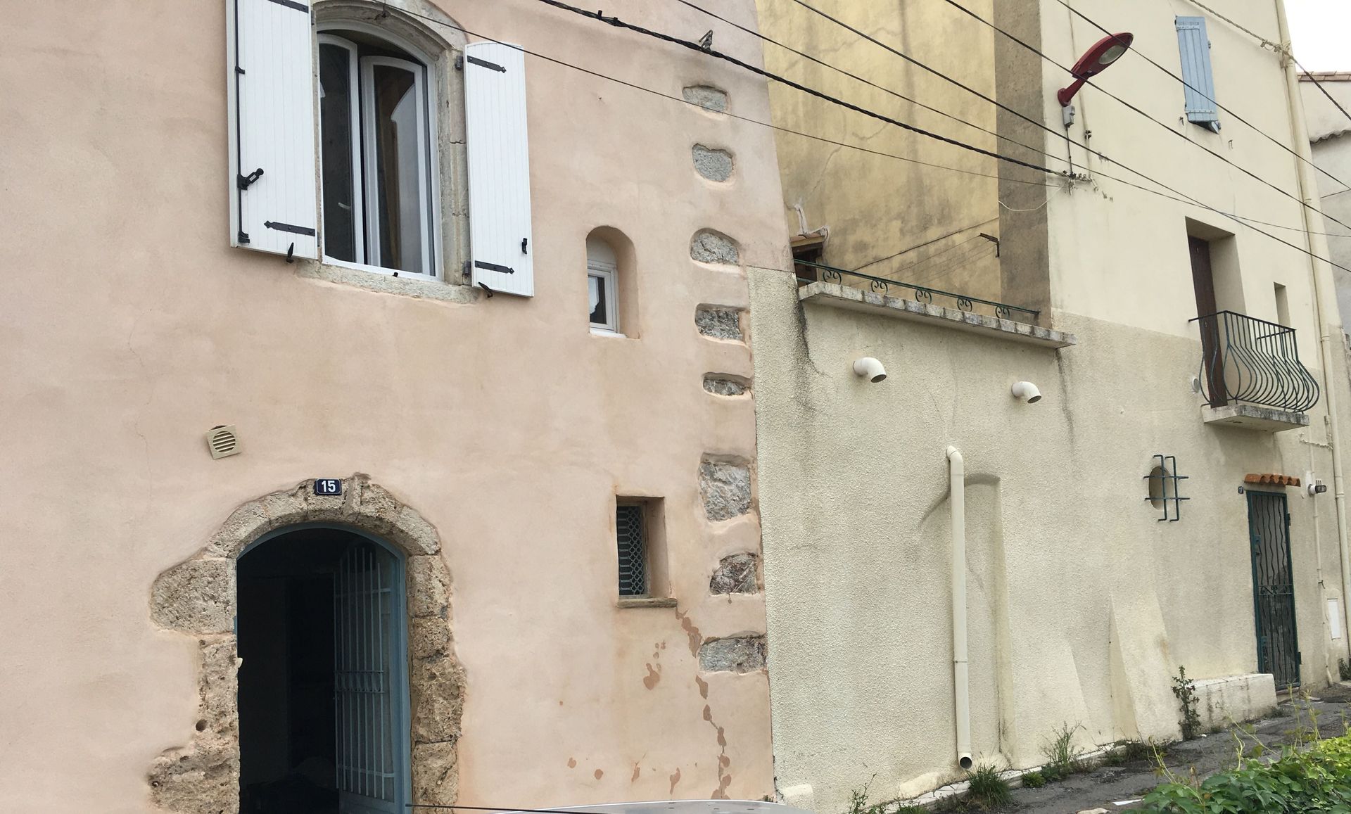 Façade souffrant de l'humidité