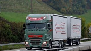 Fahrzeuge - Schönbächler Transporte AG