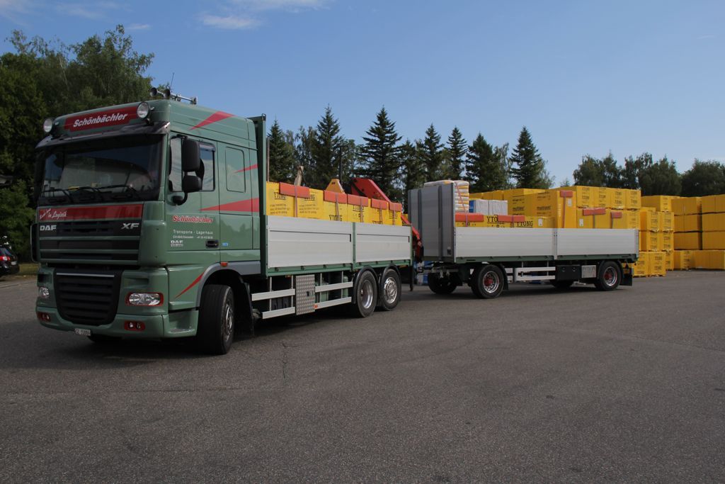 Fahrzeuge - Schönbächler Transporte AG