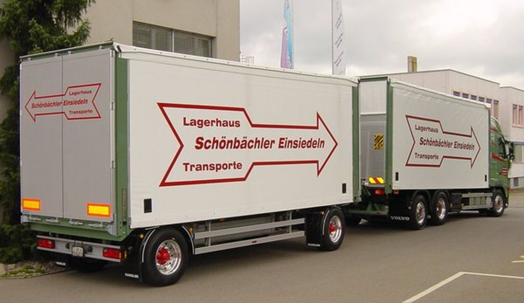 Fahrzeuge - Schönbächler Transporte AG
