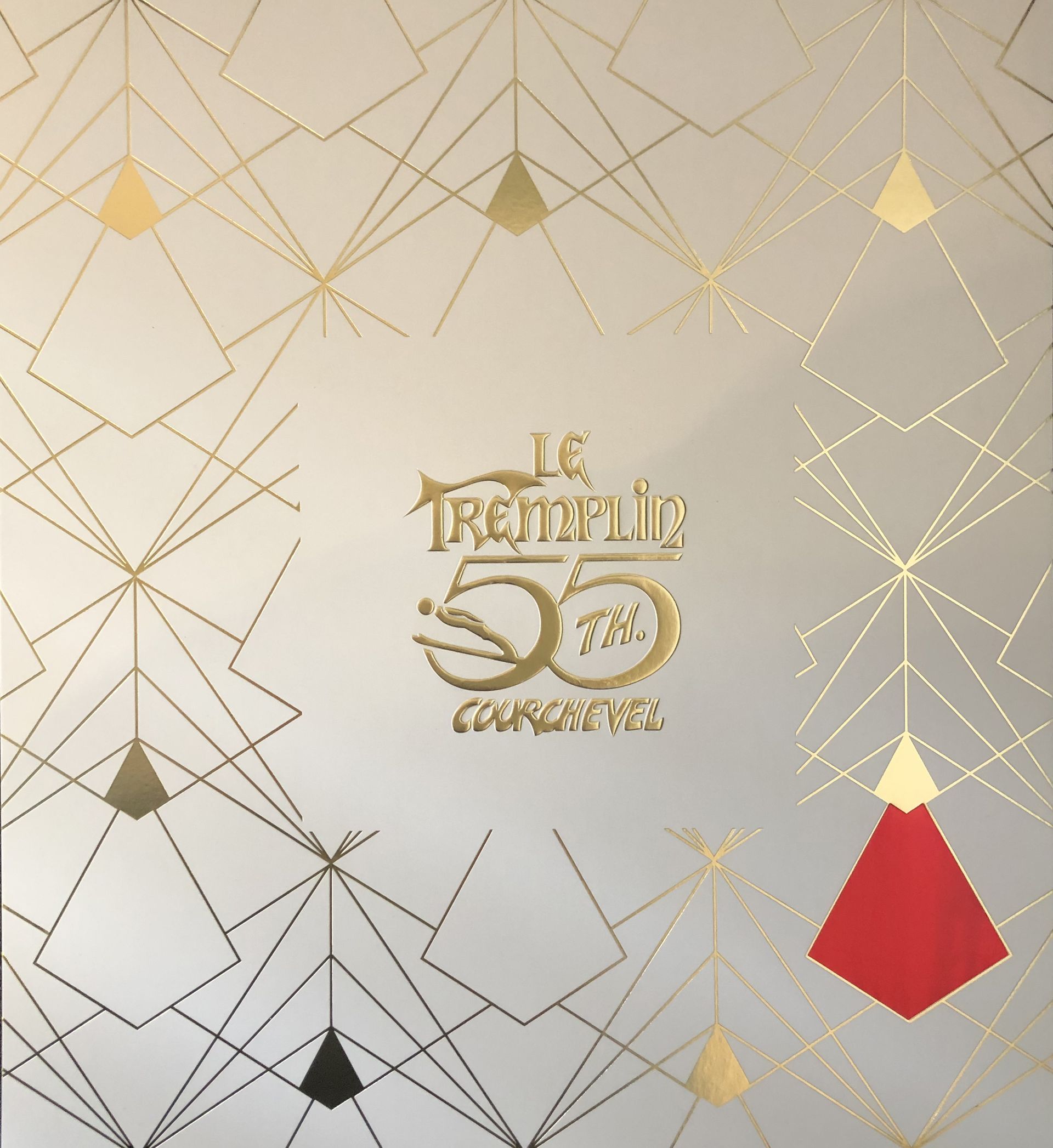 Marquage à chaud et gauffrage pour un carton d'invitation.