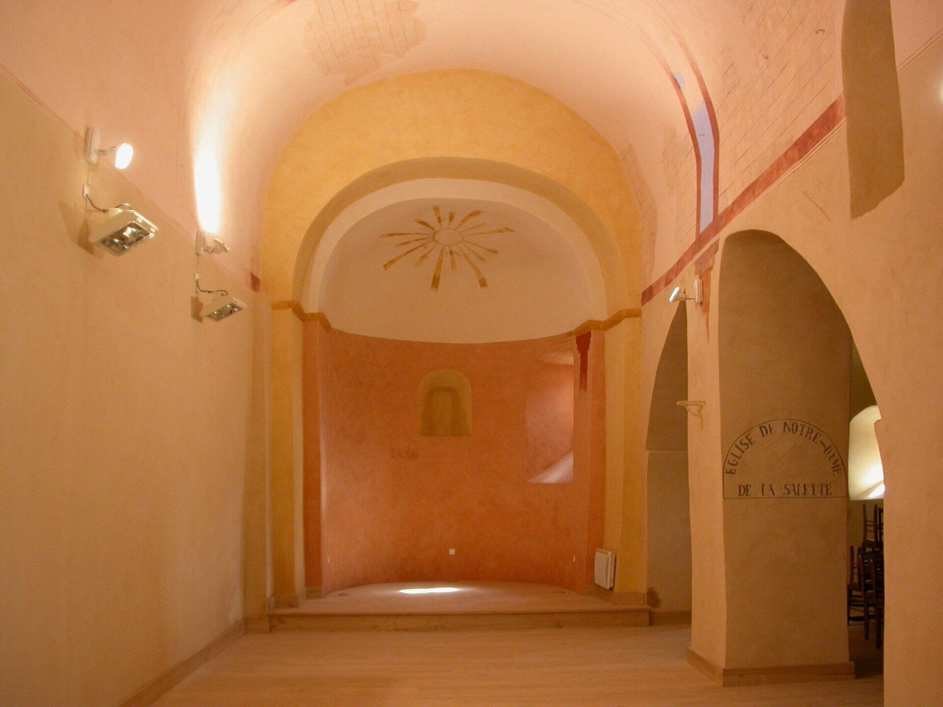 Restauration des peintures murales de ND la salette à Saint-Privat-de-Vallongue (restauration)