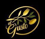 Logotipo dorado para el restaurante "El Gusto" con tenedor, cuchara y hojas en un marco ovalado sobre fondo negro.