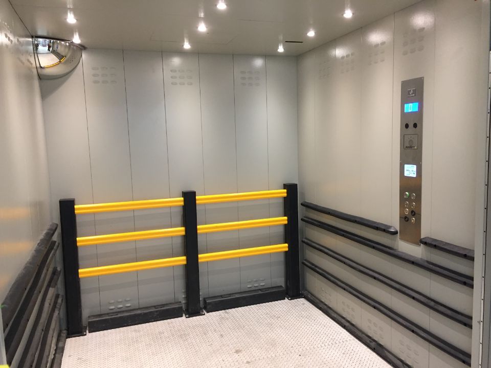 R & S Aufzugbau GmbH – Aufzug