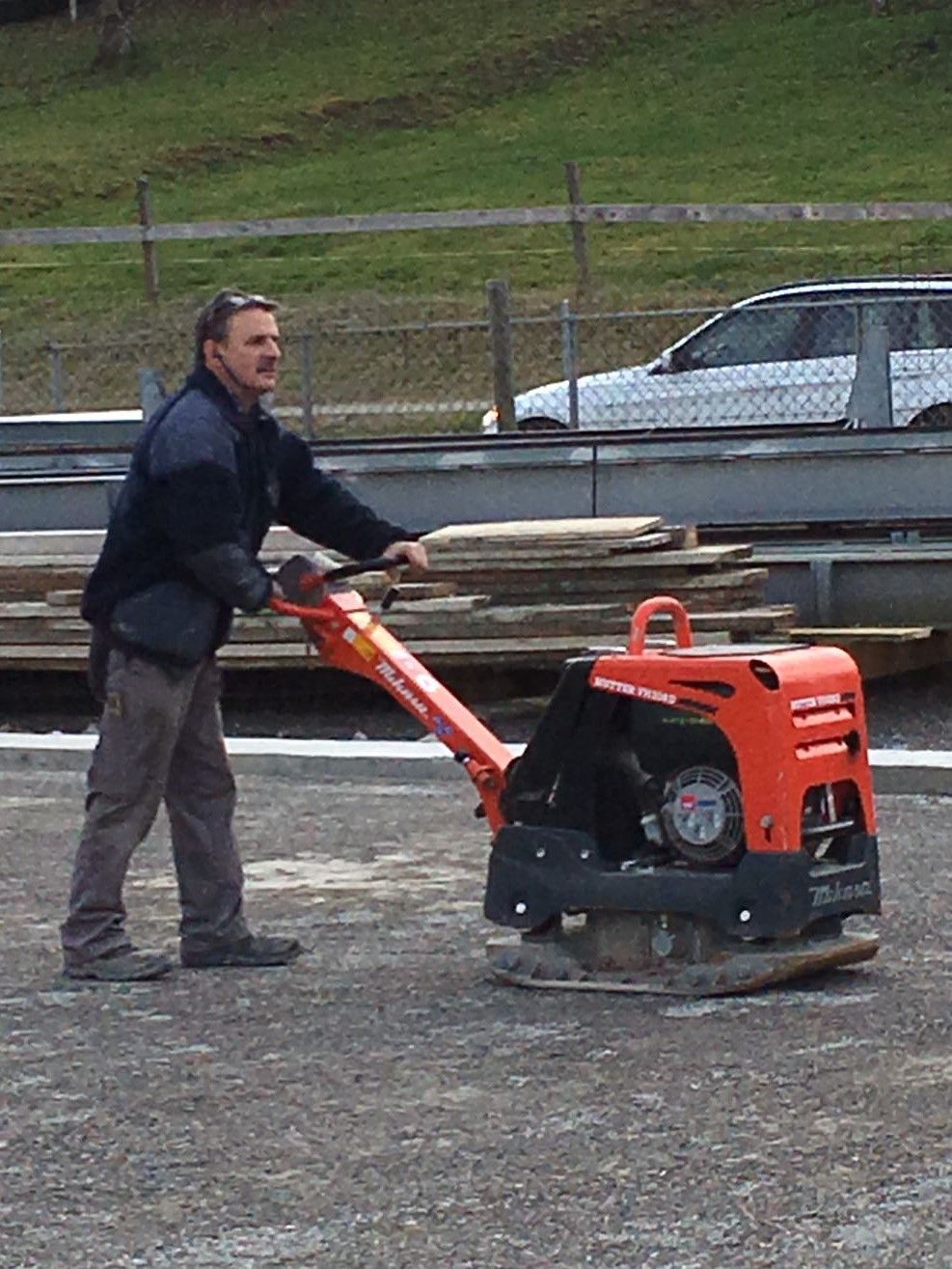 Virbroplatte - New Home Gerätevermietung Seon