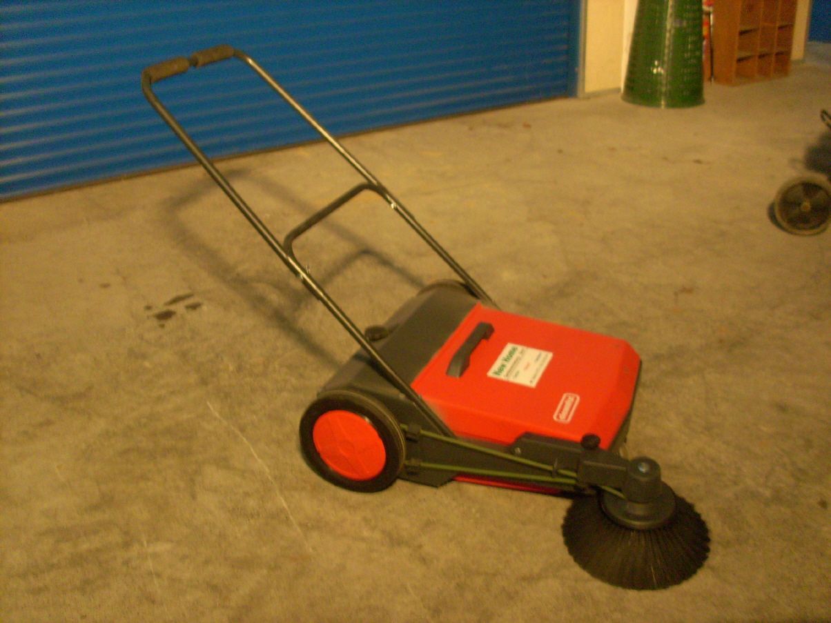 Kehrmaschine - New Home Gerätevermietung Seon