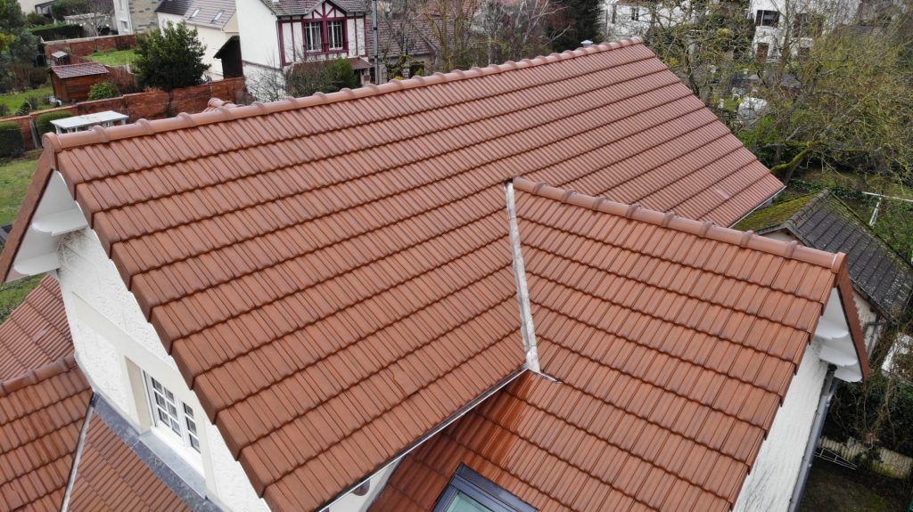 Étancheification d'une jonction entre deux éléments de toiture