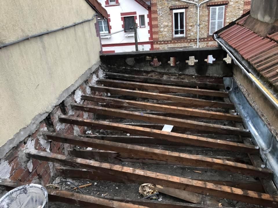 Toiture plate enlevée