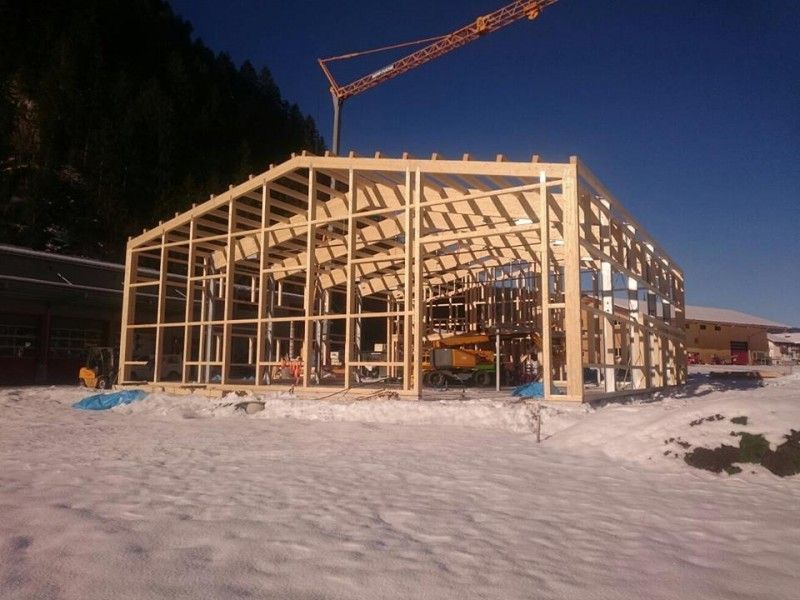 Hallenmontagen - Huber Max Montagen/Mechanik in Schindellegi