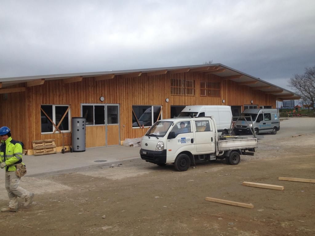 Holzbau Halle - Huber Max Montagen/Mechanik in Schindellegi