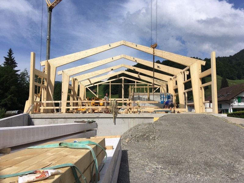 Holzbau Bedachungen - Huber Max Montagen/Mechanik in Schindellegi