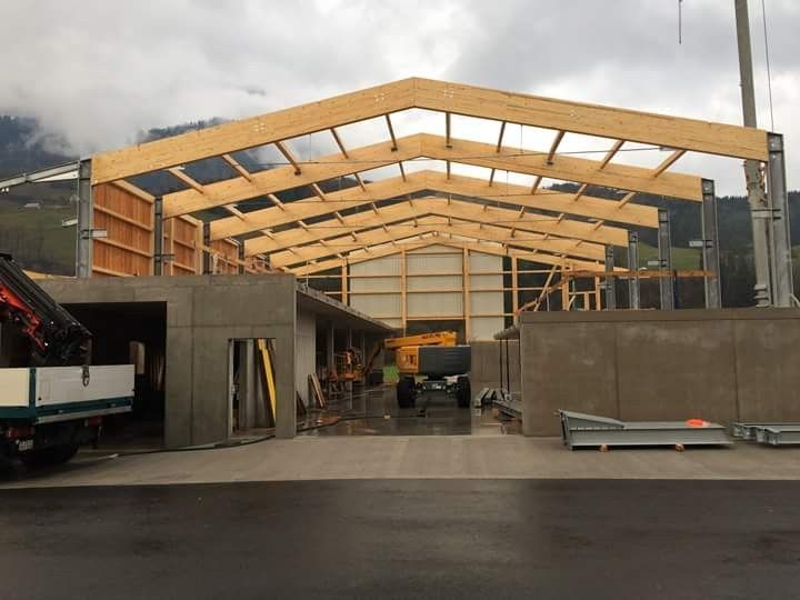 Hybridbauweise - Huber Max Montagen/Mechanik in Schindellegi