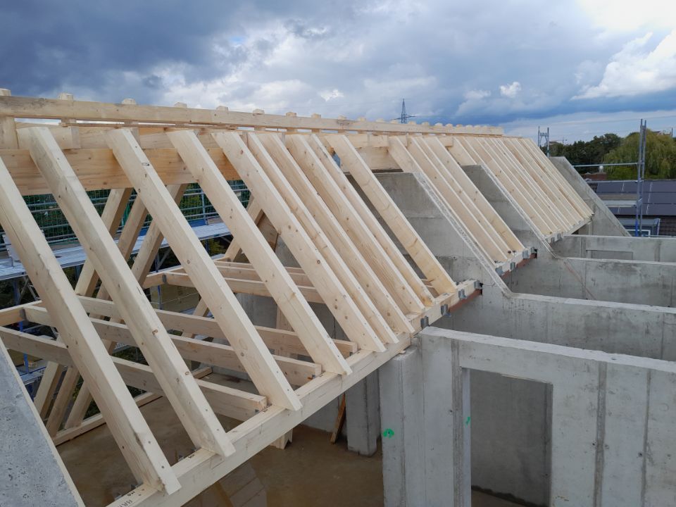Dachstuhl, gebaut von der Firma Schotten Klaus
