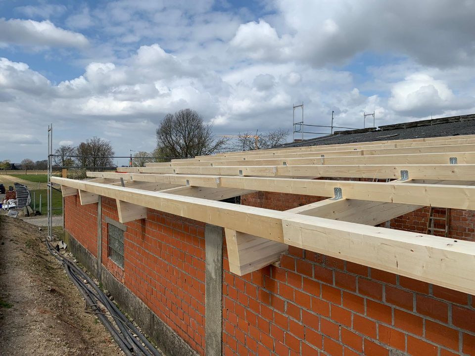 Dachstuhl, gebaut von der Firma Schotten Klaus