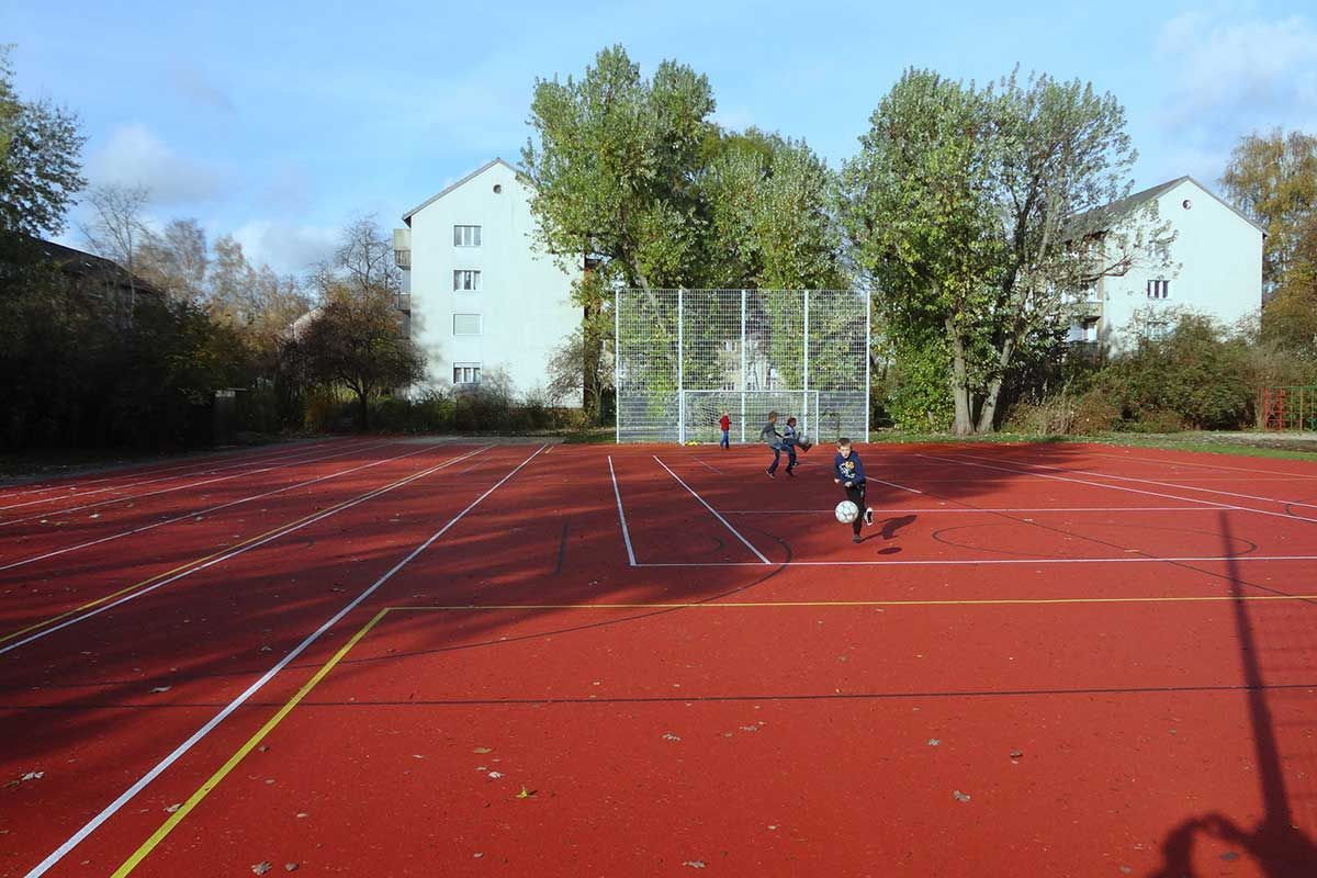Sanierung Schulsportanlage Hoffmann-von-Fallersleben-Grundschule in Berlin 